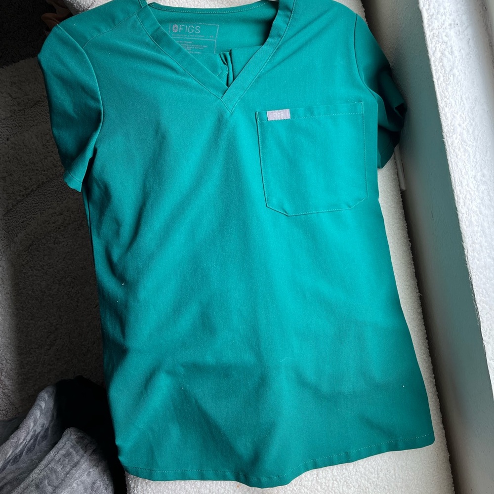 Hunter green fig set top & jogger bottoms